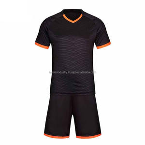 Vente en gros d'uniforme de football avec logo personnalisé Maillot de football de haute qualité 100% polyester Uniforme de football tendance - Product Image 3