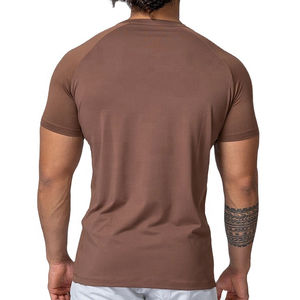 Camiseta deportiva de compresión transpirable con logotipo personalizado al por mayor de fábrica para hombre, camisetas deportivas de manga corta con estampado largo - Product Image 2