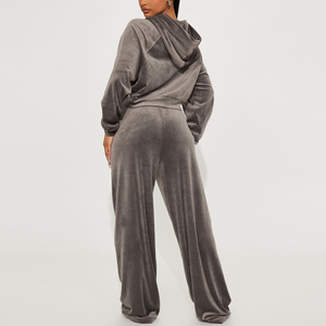 Ensemble de deux pièces de survêtement en velours brodé personnalisé pour femmes survêtement décontracté et lourd survêtement de jogging - Product Image 3