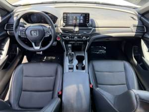 Honda Accord Sport 2022, Bien Cuidado y Limpio - Product Image 2