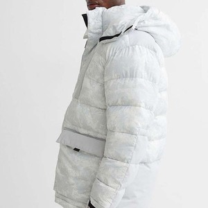 Veste bouffante de rue haute pour hommes, hiver, chaude et respirante, avec capuche en toile, tissu OEM/ODM avec logo à bas prix, vente en gros personnalisée - Product Image 4