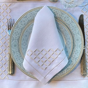 Vente en gros Ensemble de serviettes et napperons en lin blanc personnalisés Tapis géométriques beiges brodés lavables vintage pour la maison et le restaurant - Product Image 2