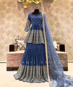 Atractivo Bollywood Party Wear Silk Kurta Set con intrincado bordado y Pearl Work Designer Wedding Wear Georgette - Product Image 1