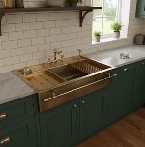 Évier en laiton de conception royale pour un intérieur de salle de bain grandiose, offrant une construction solide et une présence métallique élégante - Product Image 1