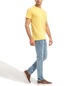 Jersey de manga estrecha de color amarillo liso para hombre, camiseta de verano de algodón 100% - Product Image 6