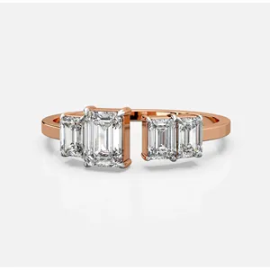 แหวนเพชรเม็ดใหญ่ทรงสามเหลี่ยมมรกต - Product Image 1