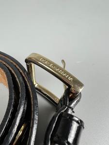 Ceinture de couette C noire brillante élégante avec boucle dorée luxueuse avec coutures à motif de diamant pour la mode - Product Image 5