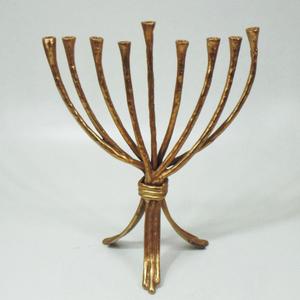 Fabricant et exportateur de chandelier décoratif vintage en métal sur pied, support de bougies de Hanouka personnalisé et élégant - Product Image 3