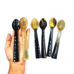 Cuillère en corne de buffle naturelle fabriquée à la main et polie parfaite pour servir ou manger Ustensile de cuisine écologique et durable - Product Image 3