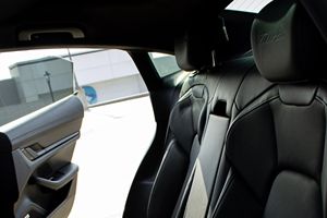PO RSCHE TAYCAN TURBO 2020 d'occasion, conduite à gauche/droite - Product Image 2