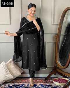 Ropa festiva con estampado de muselina pura Kurti listo con pantalón y Dupatta para mujer Ropa étnica con trabajo de bordado pesado - Product Image 3