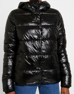 Blouson d'hiver chaud à capuche pour femme, fabrication professionnelle, imperméable, réversible, manches longues, personnalisable OEM - Product Image 3