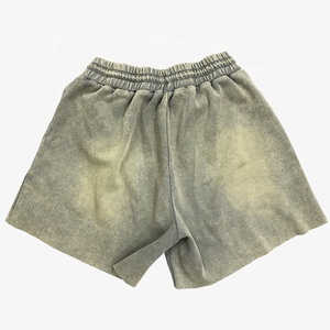 Short en coton de sueur vert clair personnalisé pour hommes lavage à l'acide et décoloration au soleil broderie en détresse lourde coupe bord cousu pour le printemps - Product Image 4
