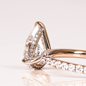 Anillo de boda de solitario de diamante cultivado en laboratorio de corte de pera de 1,5 quilates, oro blanco clásico de 14 quilates, regalo de compromiso certificado IGI para fiestas - Product Image 3