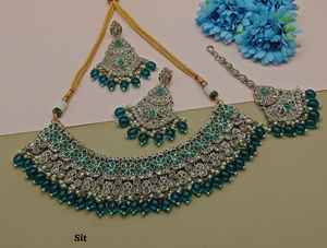 Nuevo diseño chapado en oro tradicional gota perla y piedra tachonado pendiente Mangtika gargantilla collar conjunto y conjunto de joyería para mujer - Product Image 3