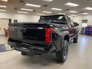 Toyota Tacoma TRD Off-Road Double Cab 4WD 2025 - Product Image 3