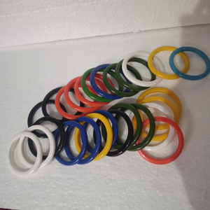 Brazalete de moda de resina transparente y tintada moderna Varios colores para ocasiones de boda y fiesta - Product Image 6