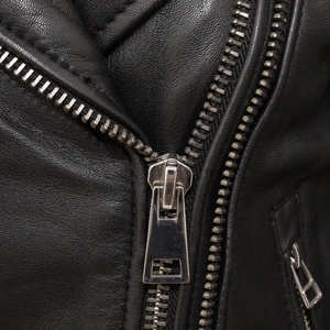 เสื้อแจ็คเก็ตหนังแกะสำหรับผู้หญิง ซับในเต็มตัว ซิปด้านหน้า ระบายอากาศได้ดี สไตล์นักแข่ง ผ้าซาติน ลุคหรูหรา กันน้ำ - Product Image 6