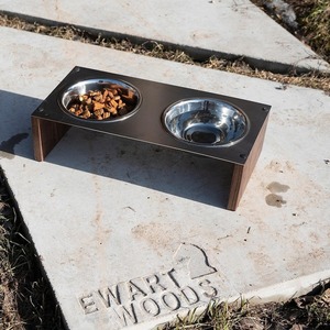 Mangeoire surélevée en bois avec bols en acier inoxydable pour chiens et chats - Product Image 2