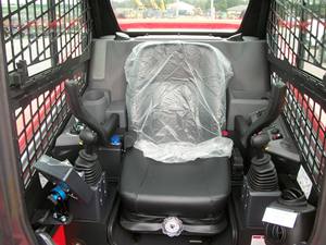 2024 Kioti TL750 Diesel Mini Skid Steer Loader Type de chenille Composants de base à faible consommation de carburant (moteur de boîte de vitesses de pompe à moteur) - Product Image 4