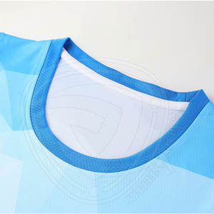 Uniforme de baloncesto hecho en poliéster Uniforme de baloncesto ligero Uniforme de baloncesto de color personalizado - Product Image 3