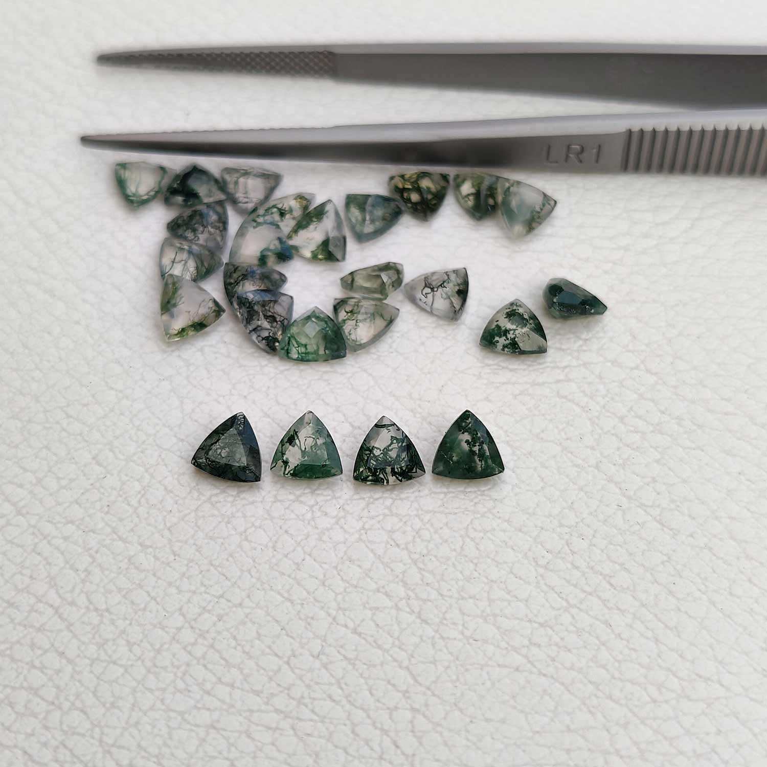 สีเขียว