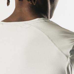 Ropa de gimnasio para hombre, Camiseta lisa de manga corta con cuello redondo, 100% algodón y poliéster, ropa deportiva suave ajustada para ejercicio deportivo - Product Image 3