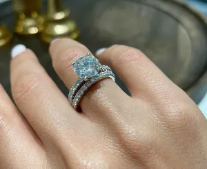 925 Plata 4ct Corte redondo Moissanite Conjunto nupcial Anillo de compromiso - Product Image 5