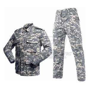 Combinaisons tactiques pour hommes coupe-vent, combinaisons imperméables, utilisation en extérieur, combinaisons tactiques fabriquées au Pakistan à vendre - Product Image 1