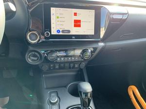 2025 NUEVO A YOTA HILUX 4,0 DOBLE CABINA INVENCIBLE 2.8AUT 4WD V6 SUV 2017 4X4 Doble Cabina TRANSMISIÓN AUTOMÁTICA - Product Image 2