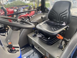 Tracteur à roues 4x4 M404 TE 2024 40 CV avec chargeur de cabine et godet 4-en-1, haute productivité, moteur avec garantie de 3 ans - Product Image 3