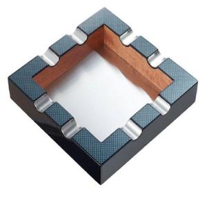 Cendrier gravé sur mesure en matériau durable avec finition marron, parfait pour les accessoires à fumer et la conception de table - Product Image 6