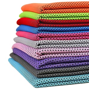 UNIQUE GYM WEAR 2026 Toalla de Gimnasio de Microfibra Reutilizable, de Secado Rápido, Antideslizante, Jacquard, Ecológica, con Impresión Personalizada para Hombre - Product Image 1