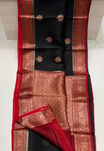 ผ้าไหมซาหรีหรูหรา ปักดิ้นทอง พร้อมสำหรับงานปาร์ตี้และงานแต่งงานในฤดูหนาว-งานทอผ้าอินเดีย - Product Image 4