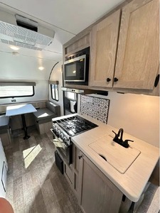 Vendeur vérifié pour le R-i-v-e-r-s-i-d-e Rv INT-REPID 165I 2024 à vendre - Product Image 4