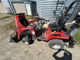 รถแทรกเตอร์ฟาร์ม Massey Ferguson GC1705 25 แรงม้า ขับเคลื่อน 4 ล้อ พร้อมปั๊มเครื่องยนต์และเกียร์-ราคาถูกและจัดส่งรวดเร็ว - Product Image 4