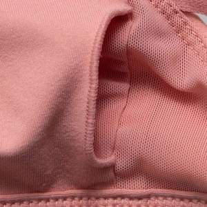 Sujetador deportivo acolchado sin costuras para mujer de alta calidad de fabricante OEM ligero transpirable alto soporte para entrenamientos de gimnasio bajo MOQ - Product Image 6