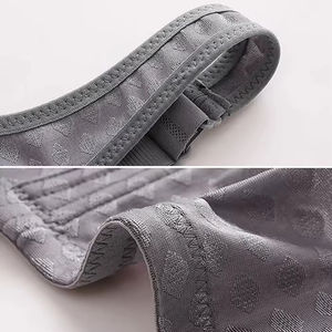 Soutien-gorge de sport respirant léger, confortable et réglable Logo avant pour le yoga, le fitness et l'entraînement. - Product Image 5