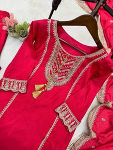 Colección Kurta bordada de diseñador para mujer, venta al por mayor de Chinon, reversible, que absorbe la humedad, sin arrugas, indio - Product Image 3