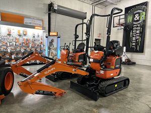 รถขุดขนาดเล็ก Kubota U10-5 รุ่นปี 2026 ขับเคลื่อนด้วยระบบตีนตะขาบ กำลังสูง พร้อมเครื่องยนต์และปั๊มคุณภาพสูง รับประกัน 1 ปี เหมาะสำหรับงานเกษตรและก่อสร้าง - Product Image 4