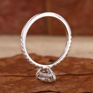 แหวนหมั้นแบบซ่อนเพชรทรงลูกแพร์ 1.0 2.0 กะรัต เพชรเลี้ยงในห้องปฏิบัติการคุณภาพ FVS1 รับรองโดย IGI แหวนแต่งงานแบบฝังเพชร เพชรเม็ดเดี่ยว - Product Image 5