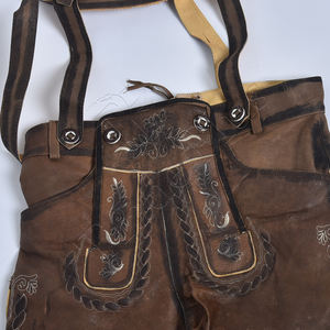 Shorts Lederhosen bavarois sur mesure en gros pour hommes Style unique traditionnel Meilleure offre sur les textiles et les produits en cuir - Product Image 3