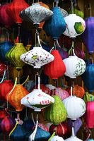 Lanternes en papier chinoises traditionnelles colorées faites à la main, impression sérigraphique, décoration de la maison, réalisées avec une méthode d'impression à 4 couleurs