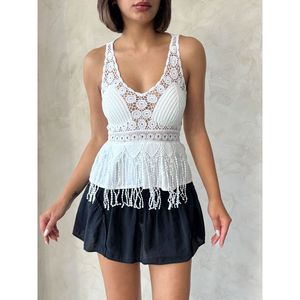 Blusa de Moda al por Mayor para Mujer con Detalles de Encaje Crema y Tirantes - Product Image 2
