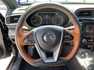 Nissan Maxima Platinum Reserve 2020 usado premium, ~9,300 millas, interior de cuero color Rakuda Tan - Product Image 4