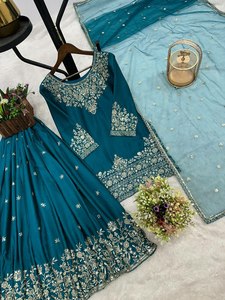 Améliorez votre inventaire de vêtements ethniques avec ce costume de salwar kameez festif exclusif avec de légères broderies et des imprimés aux tons pastel - Product Image 5