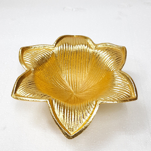 Attractive Gold Plated Flower Shape Design Bowl Aluminum Metal Dinnerware <b>Food</b> Fruits Snacks Nuts Serving Home Accent Bowl - Product Image 1