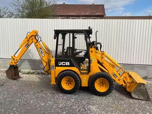 Chargeur d'occasion JCB 1CX avec caractéristiques avant et arrière Vente à bas prix - Product Image 2