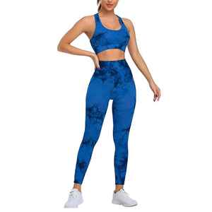 Conjunto de yoga personalizado que ofrece un ajuste suave y un soporte flexible, ideal para entrenamientos, estiramientos y meditación. - Product Image 1