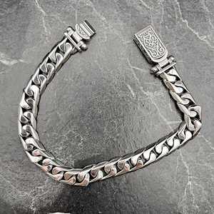 Pulsera de Plata Maciza 925K con Eslabones Cubanos para Hombre, Diseño Atrevido y Elegante, Forma de Cruz Única, Regalo Perfecto para Motociclistas y Amantes del Estilo Vaquero - Product Image 2